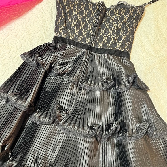 cream wrap dress Size:US 20Plus  / UK 24 / EU 50 Cream Floral Cotton Corset Girls Party Dresses